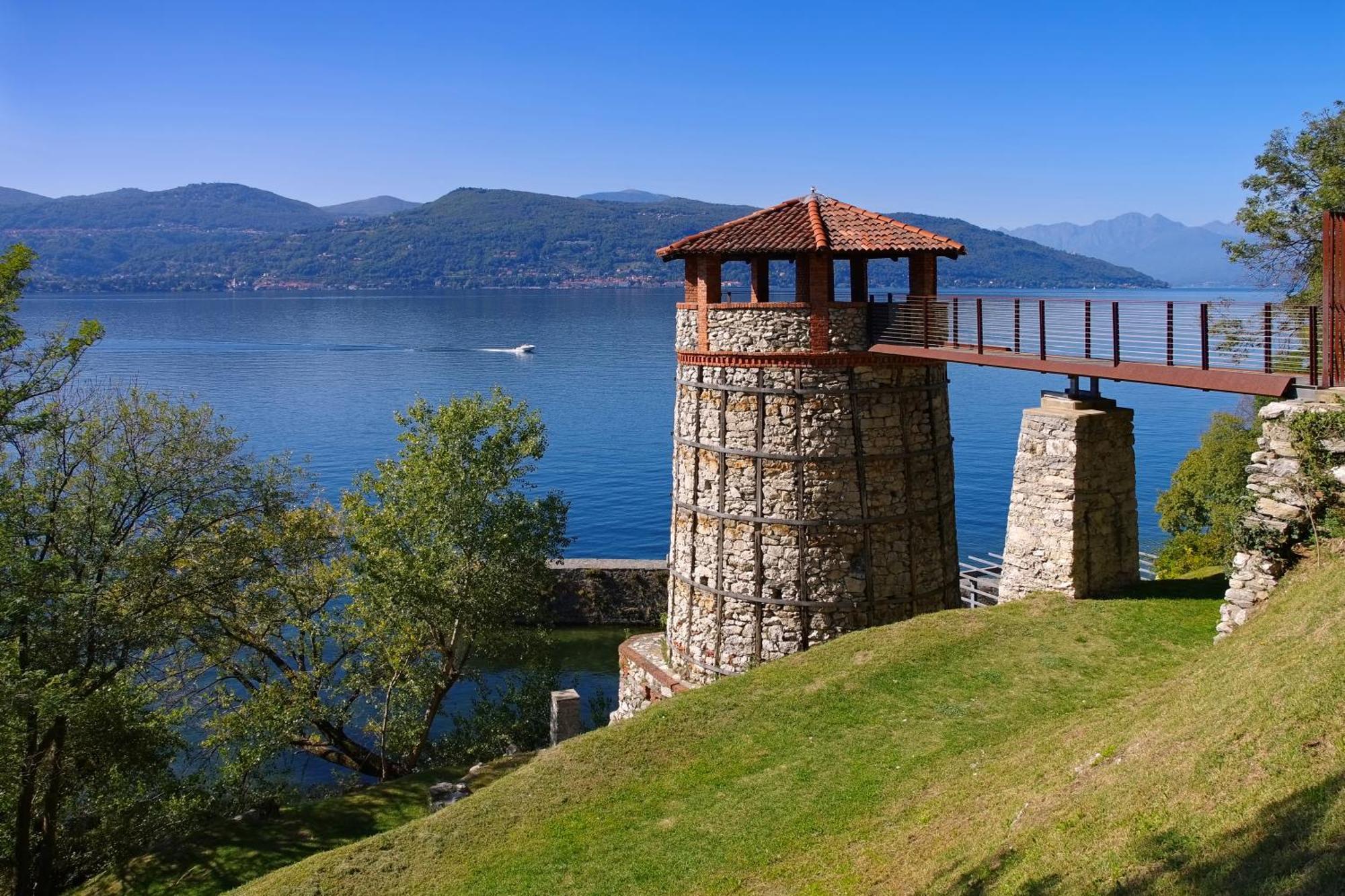 La Luna Nel Lago Lake View Garden - Happy Rentals Ispra Exteriér fotografie